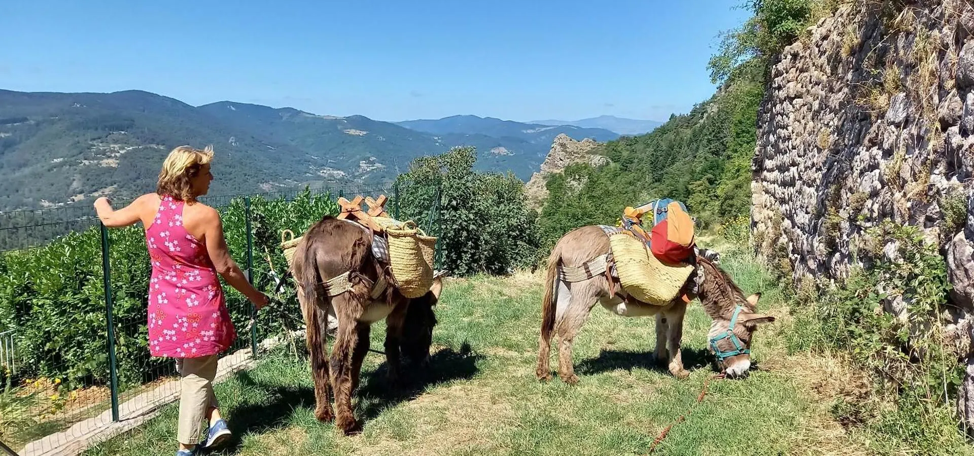 Campsite Les Soleillas Pour Votre Zen'Ittude Chalencon