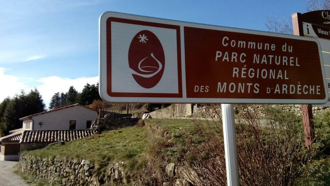 Campsite Les Soleillas Pour Votre Zen'Ittude Chalencon